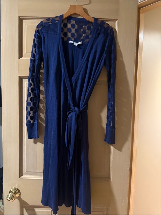 Diane Von Furstenberg Dresses & Skirts - Diane Von Furstenberg Navy Polka Dot Sleeve Wrap